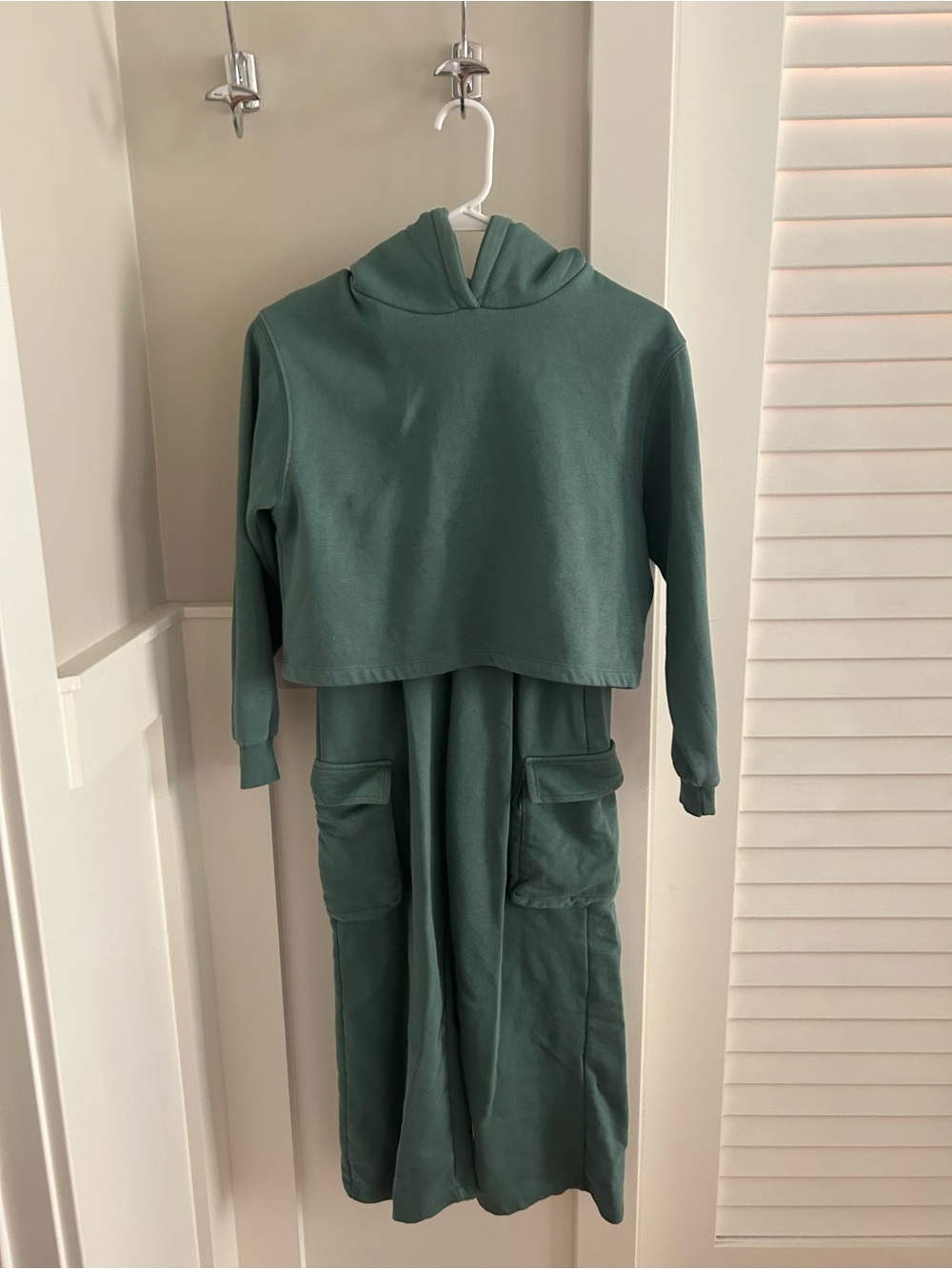 Zara kids Two-Piece Hoodie and Cargo Skirt sweats size 11-12